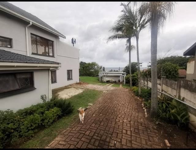 6 BEDROOM HOUSE FOR SALE IN UVONGO